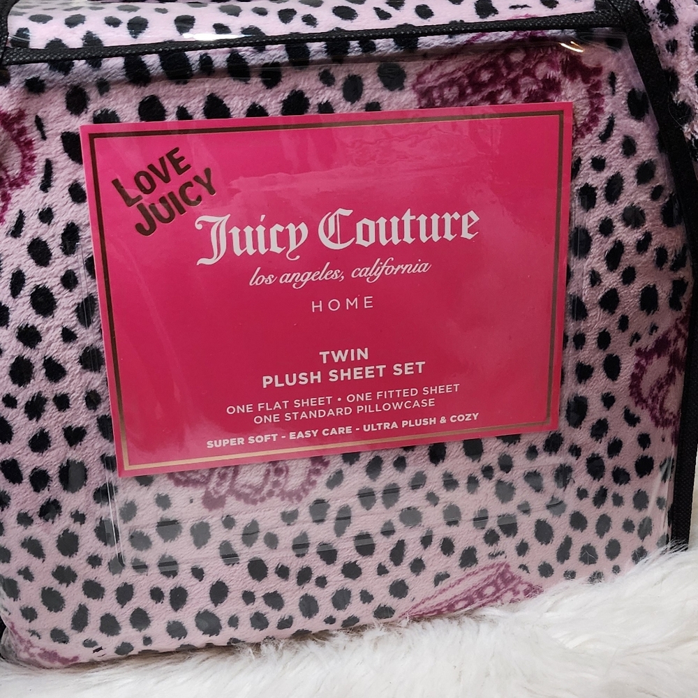 Juicy Coulture Twin Crowns Cheetah Pink print Plush Sheet set new